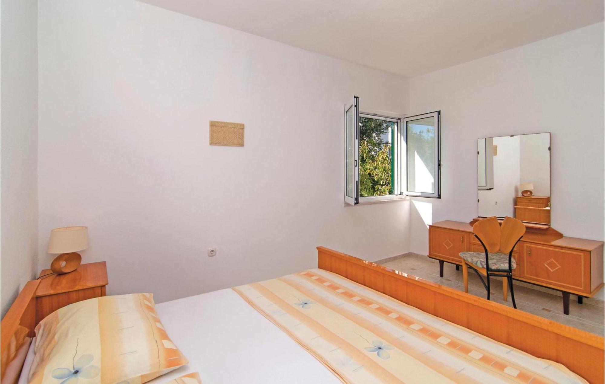 3 Bedroom Cozy Home In Supetar Ngoại thất bức ảnh