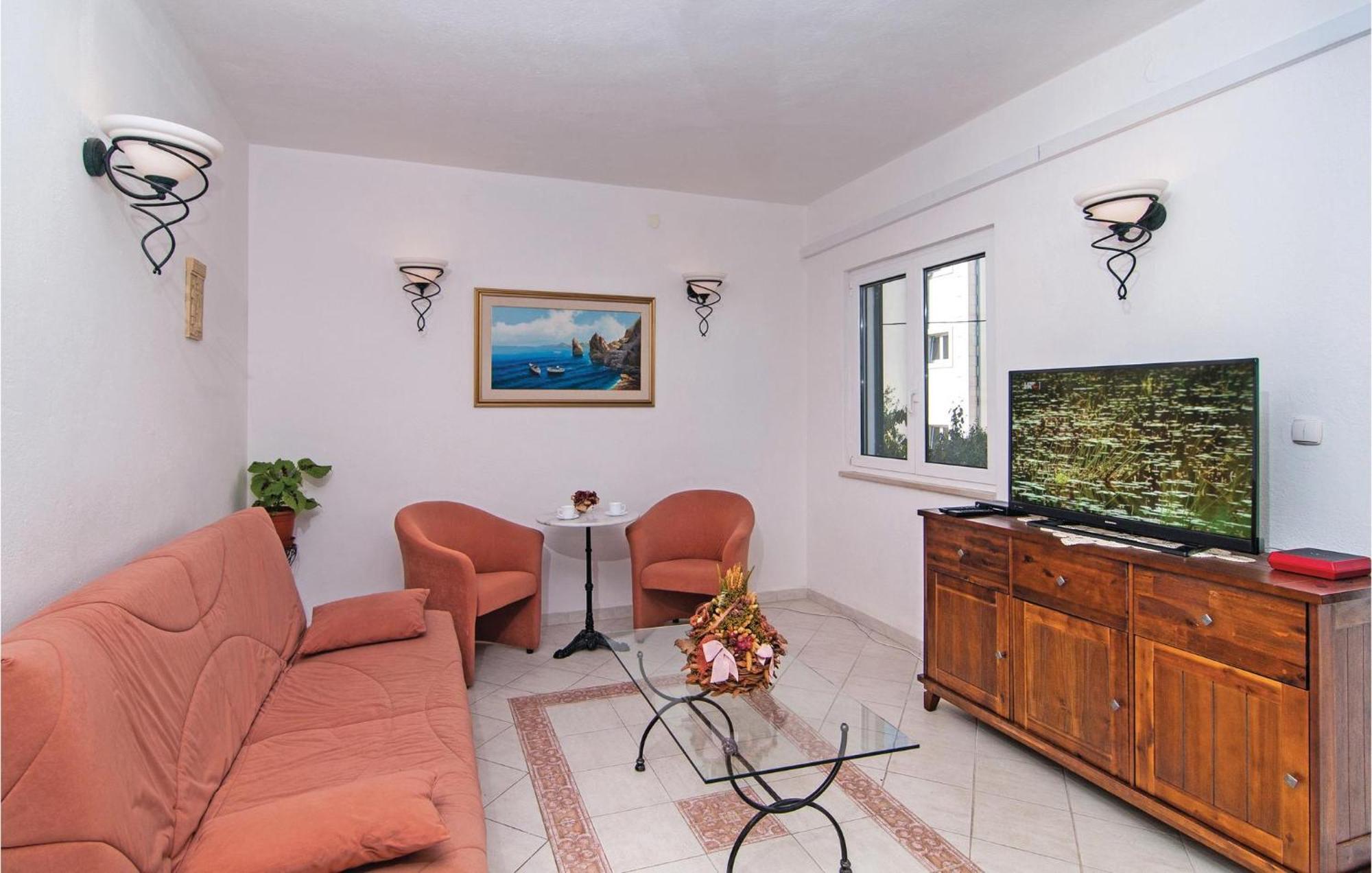 3 Bedroom Cozy Home In Supetar Ngoại thất bức ảnh