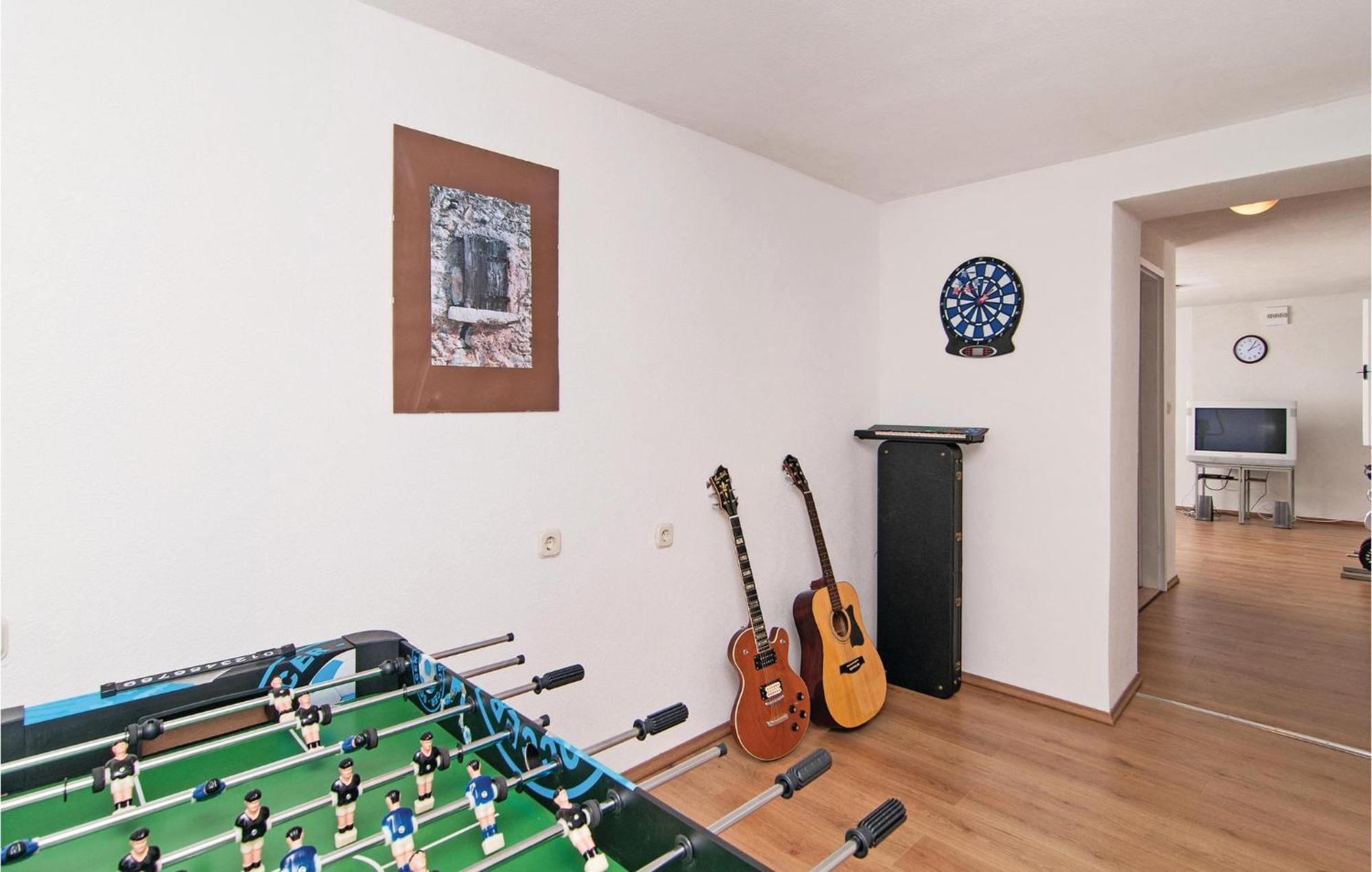 3 Bedroom Cozy Home In Supetar Ngoại thất bức ảnh