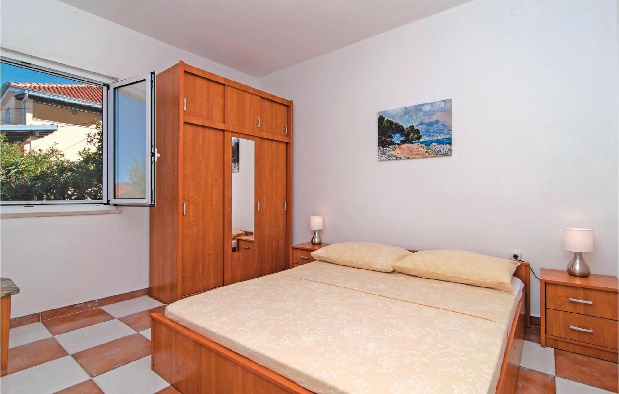 3 Bedroom Cozy Home In Supetar Ngoại thất bức ảnh